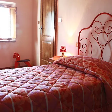 Agriturismo Podere San Pietro Alloggio per agriturismo *